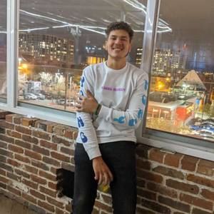 Meet your Posher, Efren jesús